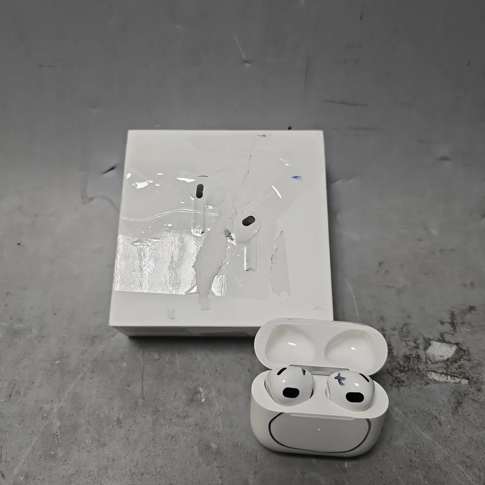 BOXED APPLE AIRPODS 3 WITH MAGSAFE CHARGING CASE