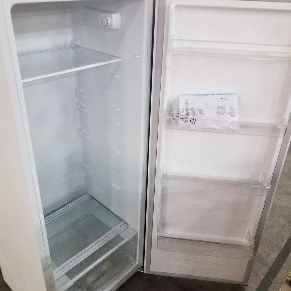 FRIDGEMASTER MTL55242E FREESTANDING UPRIGHT LARDER - UNPROCESSED RAW RETURN