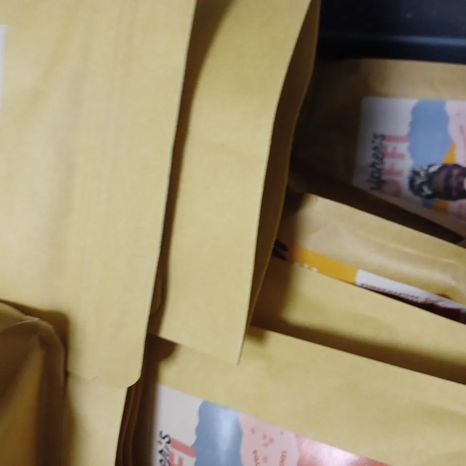 BOX OF APPROX 20 ASSORTED PACKS OF JENIPHER'S COFFI COFFEE 