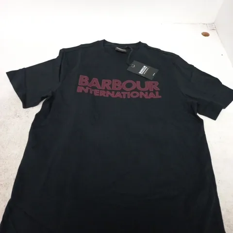 BARBOUR INTERNATIONAL T-SHIRT – NAVY, SMALL (RELAXED FIT) – MEN