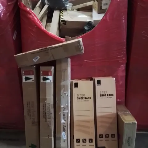 PALLET CONTAINING VARIOUS ASSORTED BOXED HOUSEHOLD ITEMS TO INCLUDE: CAST IRON COOKWARE, RETRACTABLE BABY GATES, 5 TIER SHOE RACKS, CHRISTMAS TREES, WALL CABINET AND LOTS MORE UNMARKED BOXED ITEMS