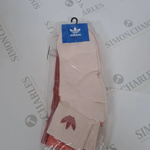 ADIDAS MID ANKLE SOCKS SIZE M