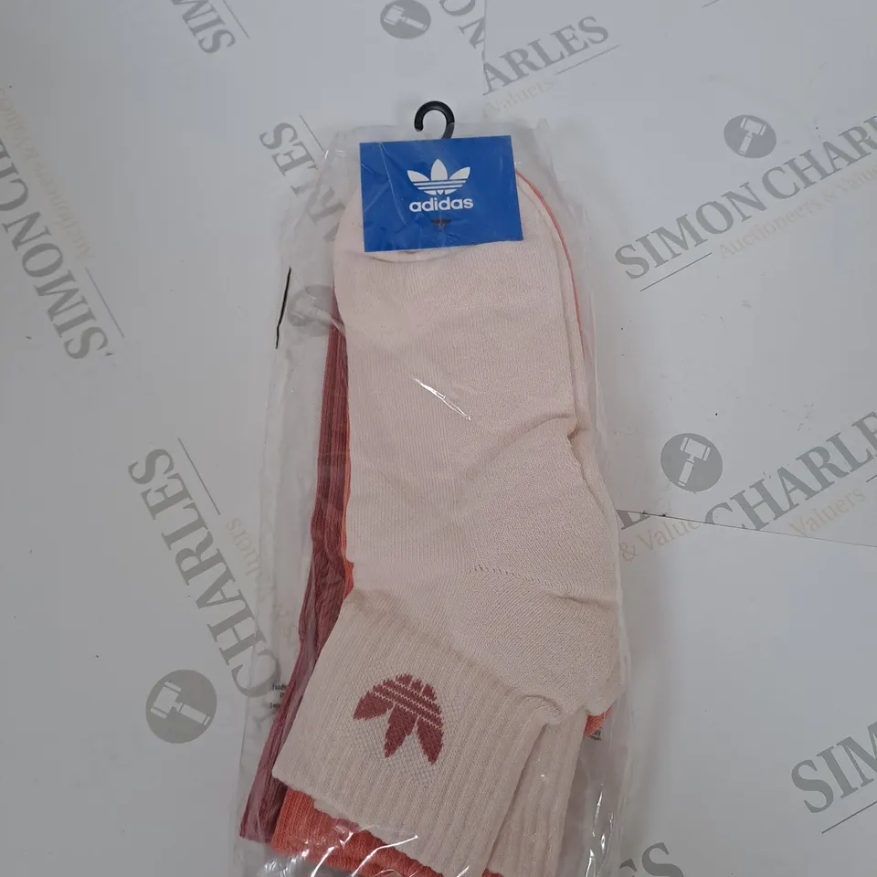ADIDAS MID ANKLE SOCKS SIZE M