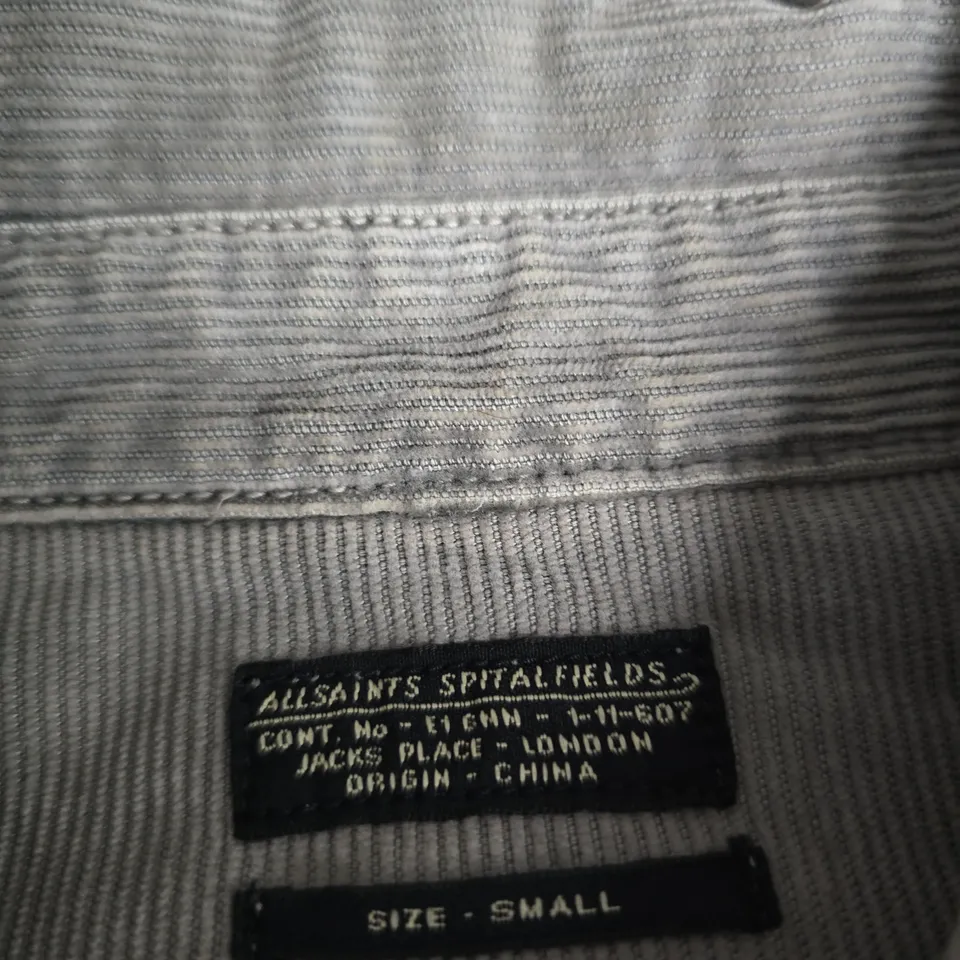 ALLSAINTS SPITALFIELDS SHIRT – LIGHT GREY CORDUROY, TWO CHEST POCKETS, MEN’S SMALL
