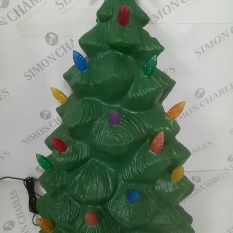MR CHRISTMAS INDOOR OUTDOOR MOLDED CHRISTMAS TREE