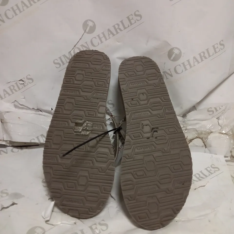 SKECHERS MEDITATION FLORAL JEWEL TOE POST SANDAL SIZE 8 