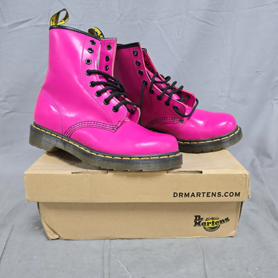 BOXED PAIR OF DR MARTENS ANKLE BOOTS IN PINK SIZE UK 5