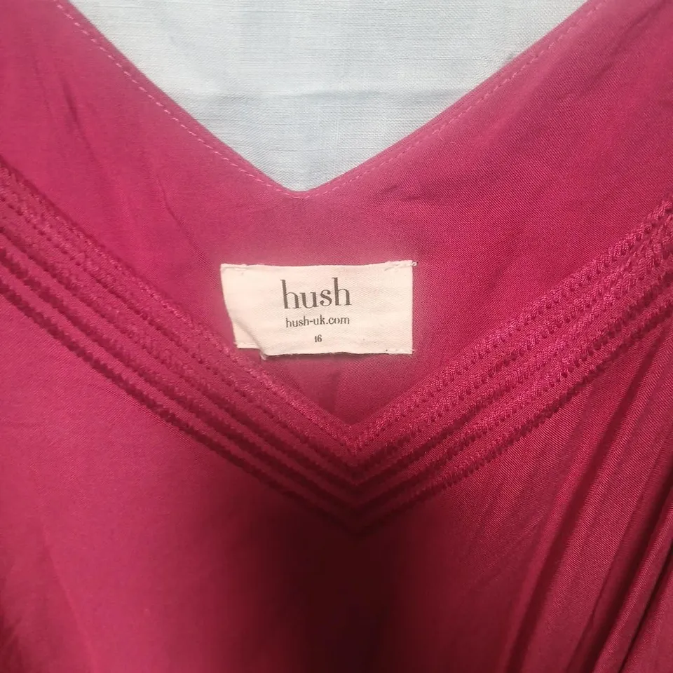 HUSH WOMEN’S MAGENTA SLEEVELESS DRESS – UK 16 (EU 46) V-NECK WITH PLEATED NECK DETAIL