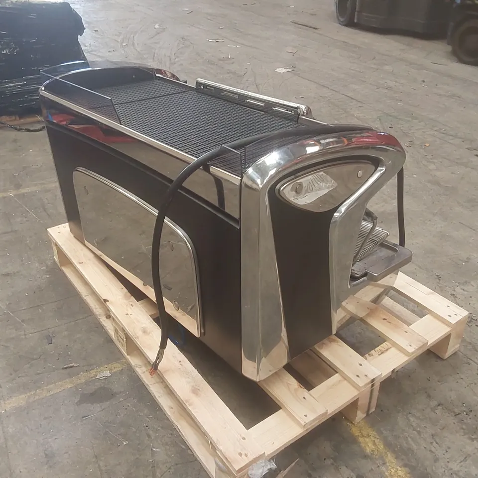 FAEMA EMBLEMA COMMERCIAL 3 GROUP COFFEE MACHINE