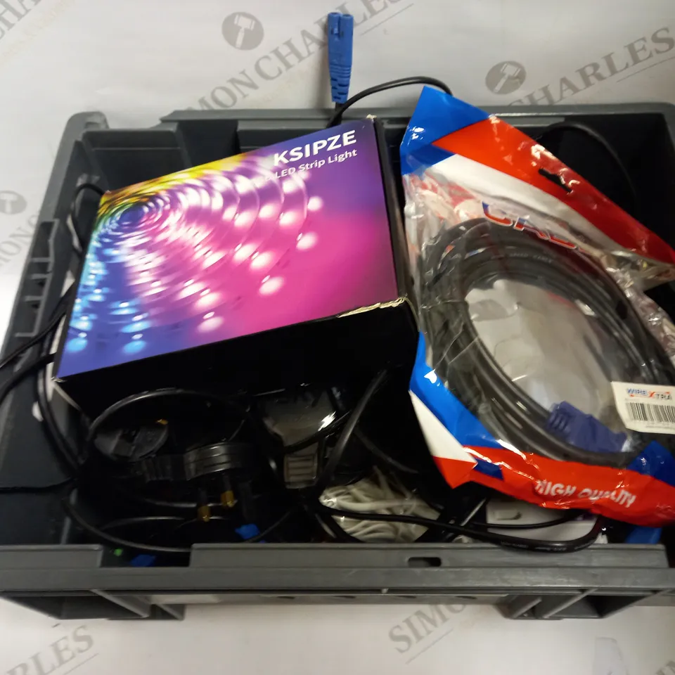 LOT OF APPROXIMATELY 20 ASSORTED CABLES AND ELECTRICALS TO INCLUDE COMPUTER CABLE, SKY CHARGERS, KSIPZE RGB LED LIGHT STRIP LIGHT ETC
