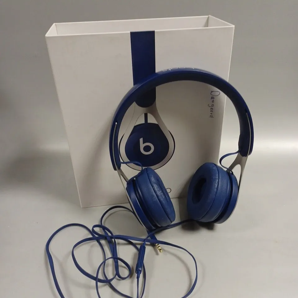 BOXED BEATS EP WIRED HEADPHONES IN BLUE 