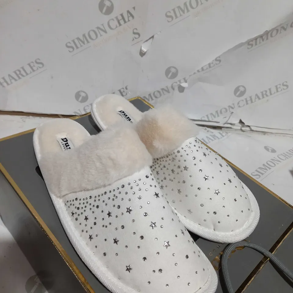 BOXED DUNE SLIPPERS, CREAM - SIZE 5