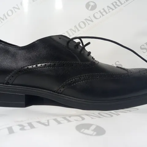 BOXED PAIR OF NEXT LACE UP SHOES IN BLACK UK SIZE 8