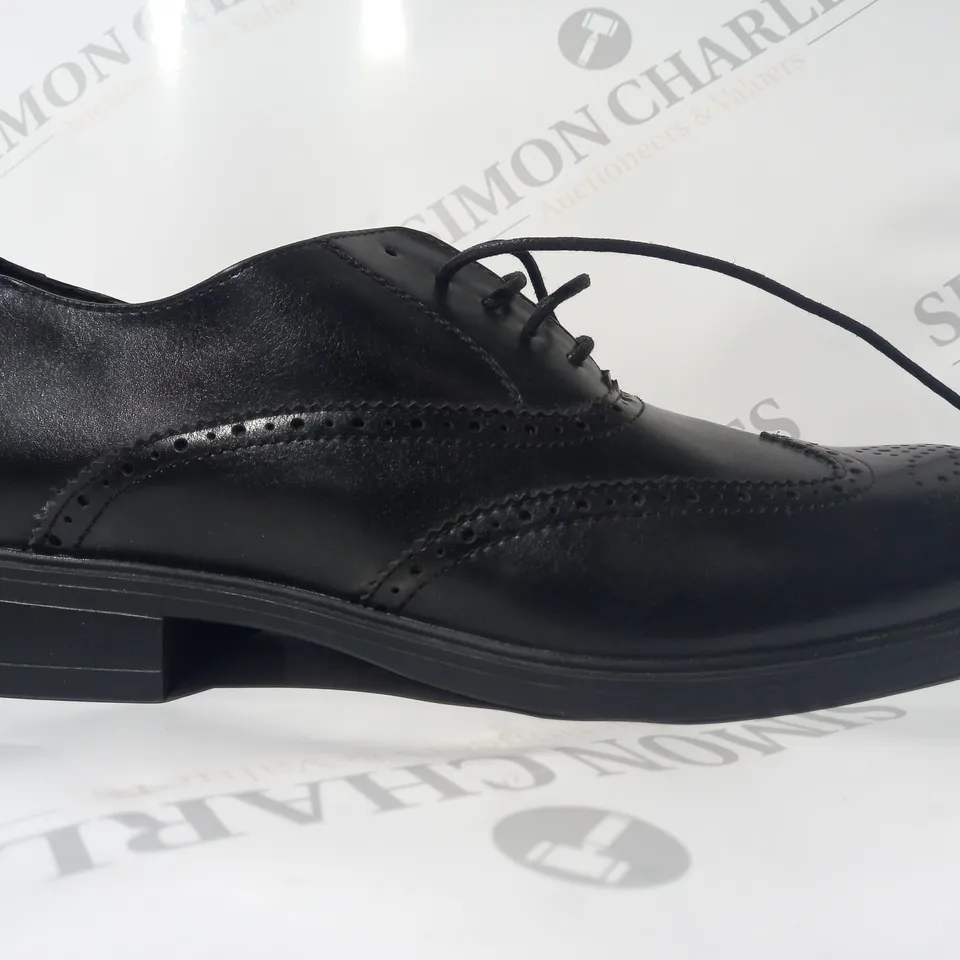 BOXED PAIR OF NEXT LACE UP SHOES IN BLACK UK SIZE 8