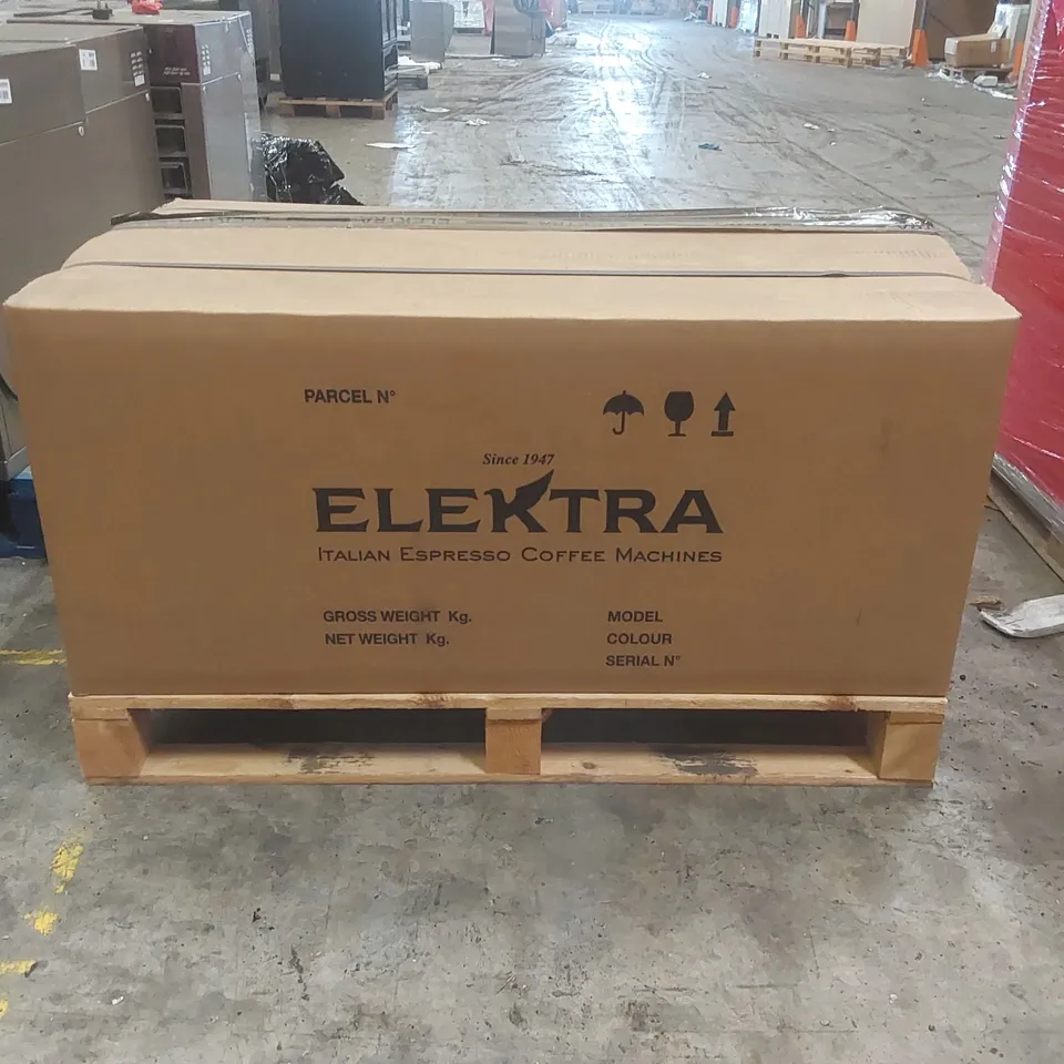 BRAND NEW BOXED ELECTRA BARLUME ESPRESSO 3-GROUP COMMERCIAL COFFEE MACHINE
