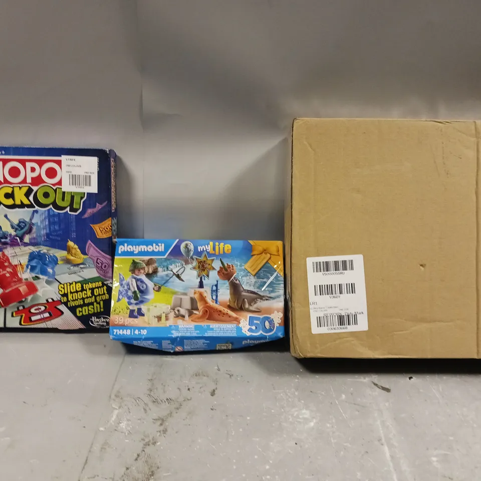 BOX OF APPROX 5 ASSORTED ITEMS TO INCLUDE - SLIMY BAKERY , PLAYMOBIL MY LIFE , MONOPOLY KNOCK OUT ETC