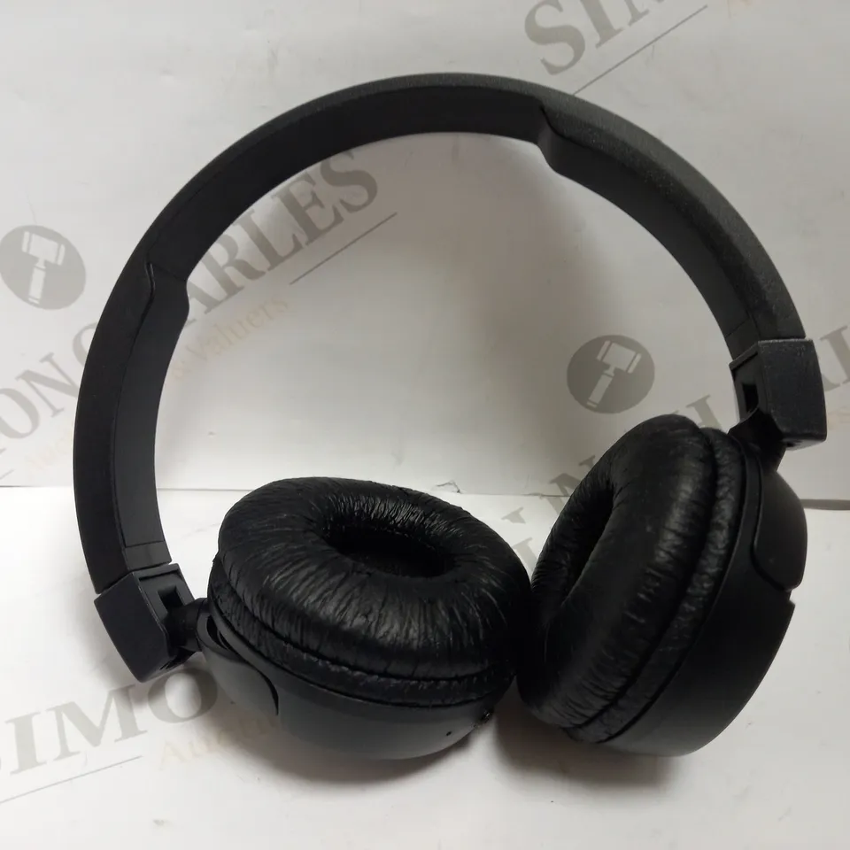 JBL WIRELESS HEADPHONES - SPECIFIC MODEL UNSPECIFIED