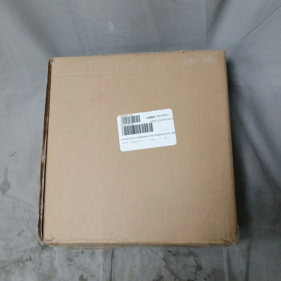 LUMINOUS SET OF 2 COMTEMPORARY COLOUR CHANGING SOLAR DISC LIGHTS