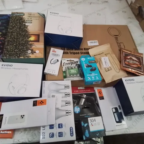 BOX CONTAINING LARGE AMOUNT OF MIXED BOXED ELECTRICAL ITEMS PHONE ACCESSORIES LIGHTING ETC.	