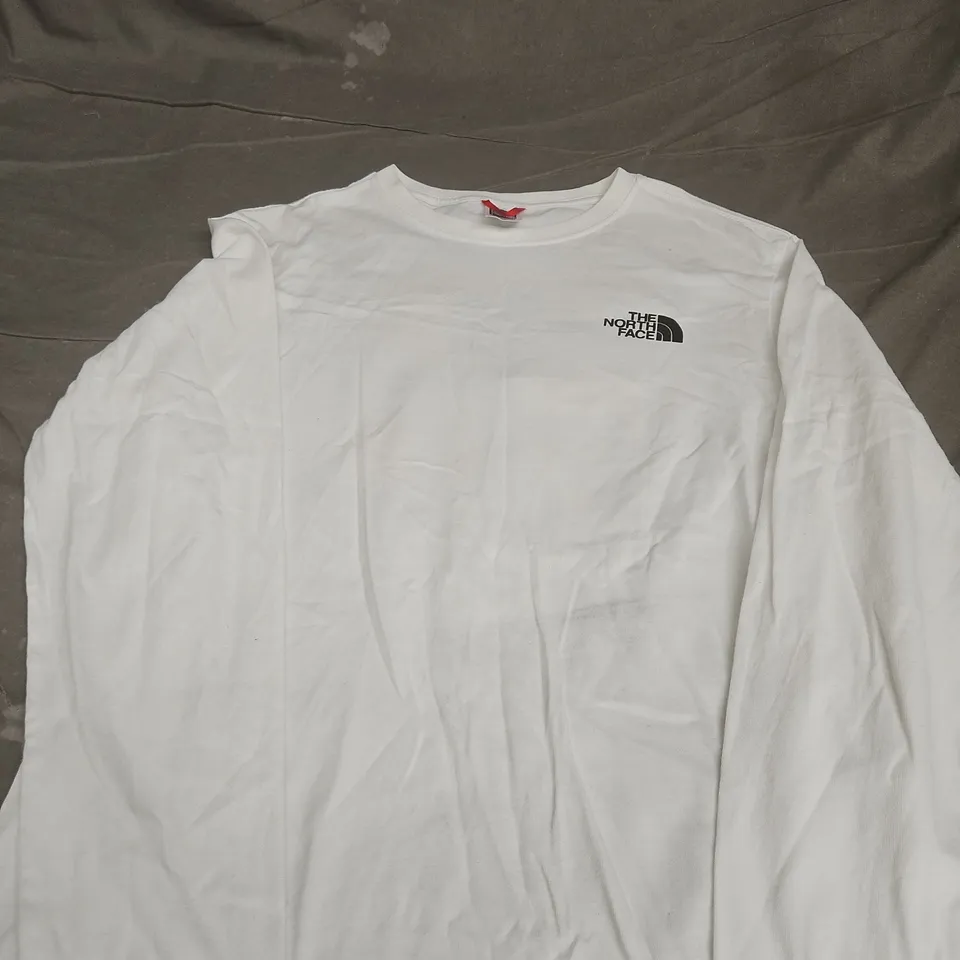 THE NORTH FACE MEN’S WHITE LONG-SLEEVE T‑SHIRT – UK SMALL (SIZE S)