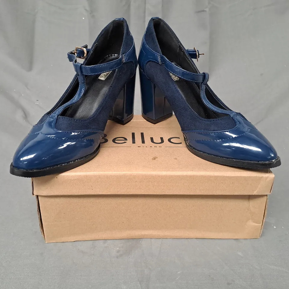 BOXED PAIR OF BELLUCCI POINTED TOE HIGH BLOCK HEELS IN NAVY EU SIZE 36