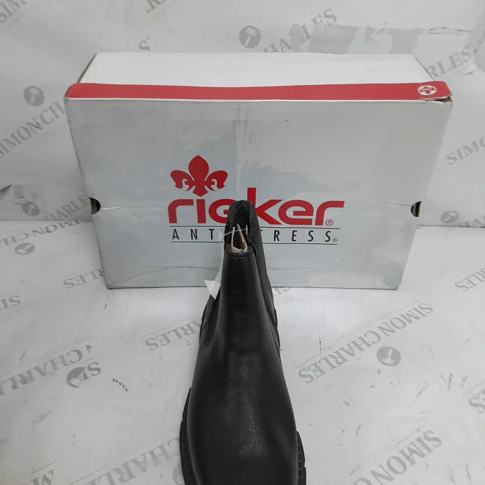 BOXED PAIR OF RIEKER CHUNKY ANKLE BOOTS IN BLACK UK SIZE 6.5