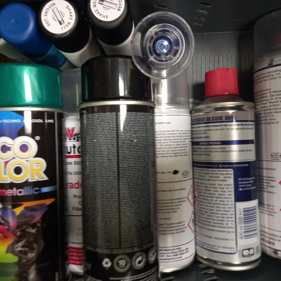LOT OF APPROXIMATELY 19 ASSORTED AEROSOLS, TO INCLUDE AUTO SOLVENT, SHAVE GEL, PAINT, ETC - COLLECTION ONLY
