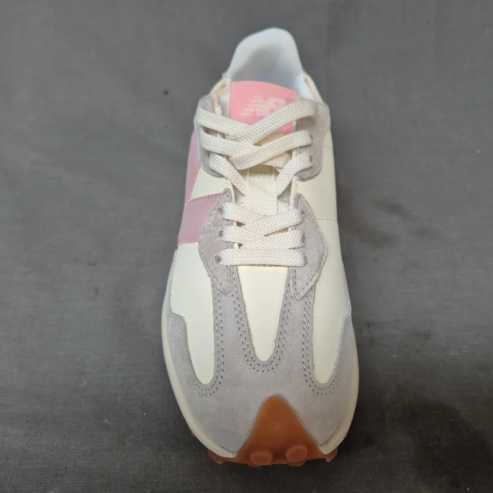 BOXED PAIR OF NEW BALANCE 327 SHOES IN WHITE/PINK UK SIZE 6