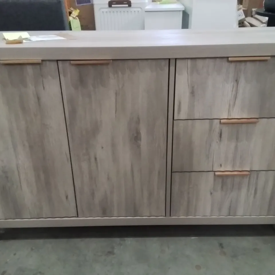NICOLEE 118.4CM WIDE 3 DRAWER SIDEBOARD GREIGE OAK