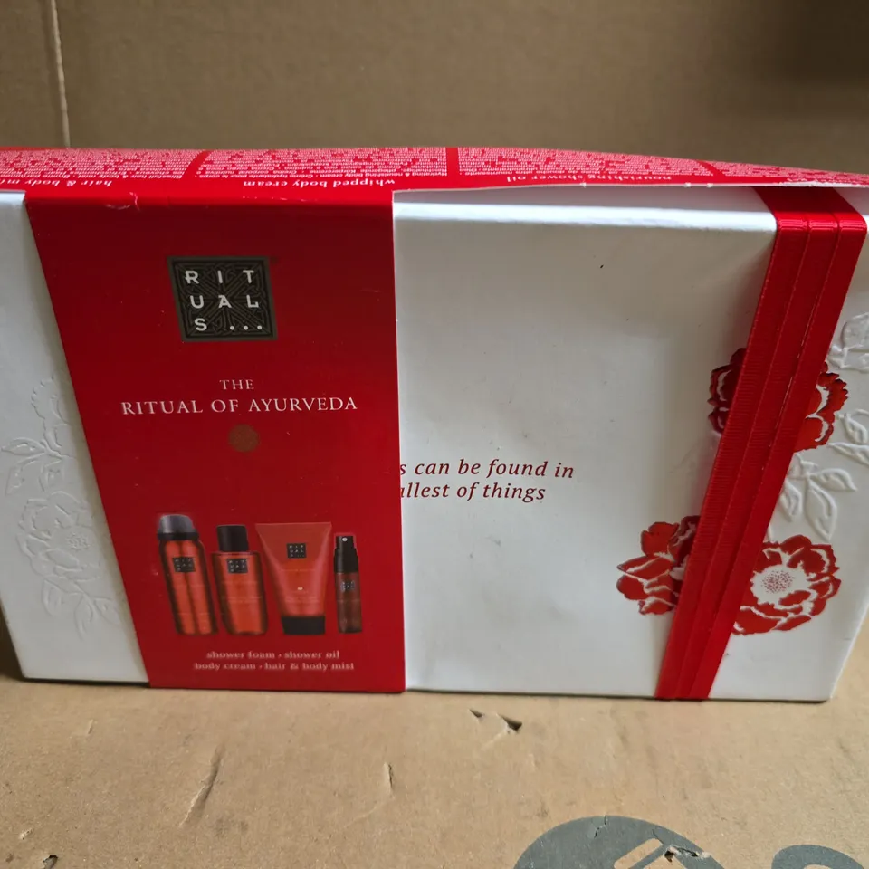 RITUALS THE RITUAL OF AYURVEDA GIFT SET 