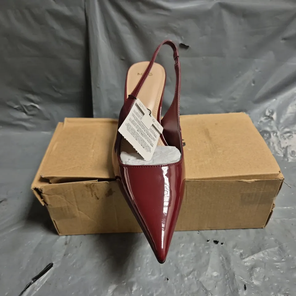 BOXED PAIR OF MNG POINTED TOE HEELS IN RED/BROWN - SIZE 38
