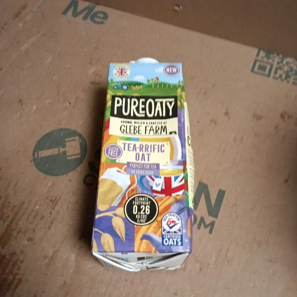APPROXIMATELY 8 ASSORTED DRINK ITEMS INCLUDING GLEBE FARM PURE OATY MILK AND THIS IS FOOD HAPPY BANANA 