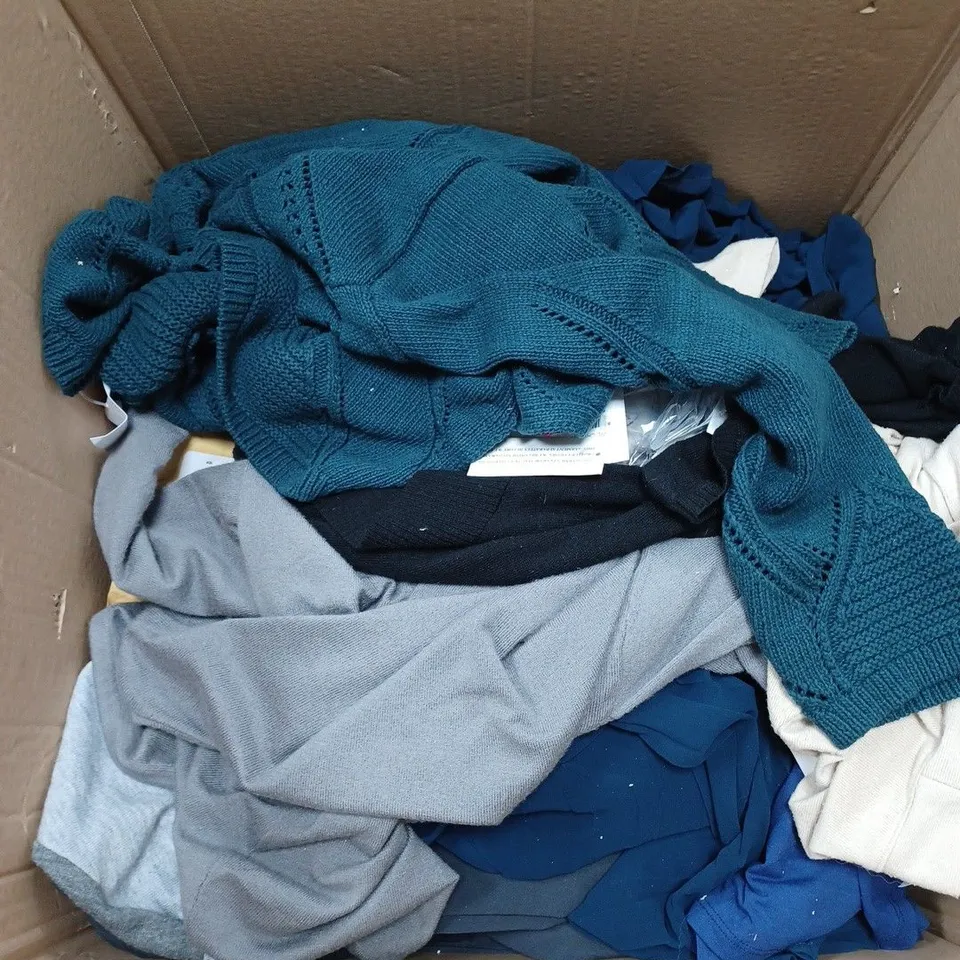 LARGE BOX OF ASSORTED CLOTHING IN DIFFERENT COLOURS AND SIZES 