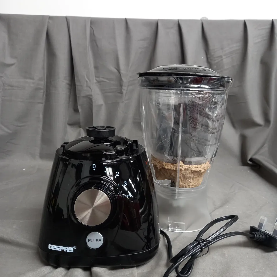 BOXED GEEPAS 2 IN BLENDER 