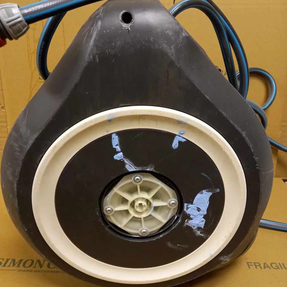 GARDENA WALL MOUNTED HOSE BOX