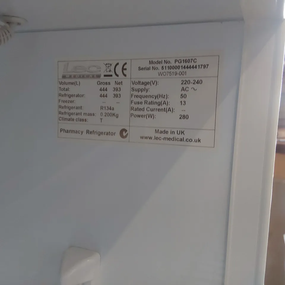 LEC PG1607C - 444L PHARMACY REFRIGERATOR - GLASS DOOR