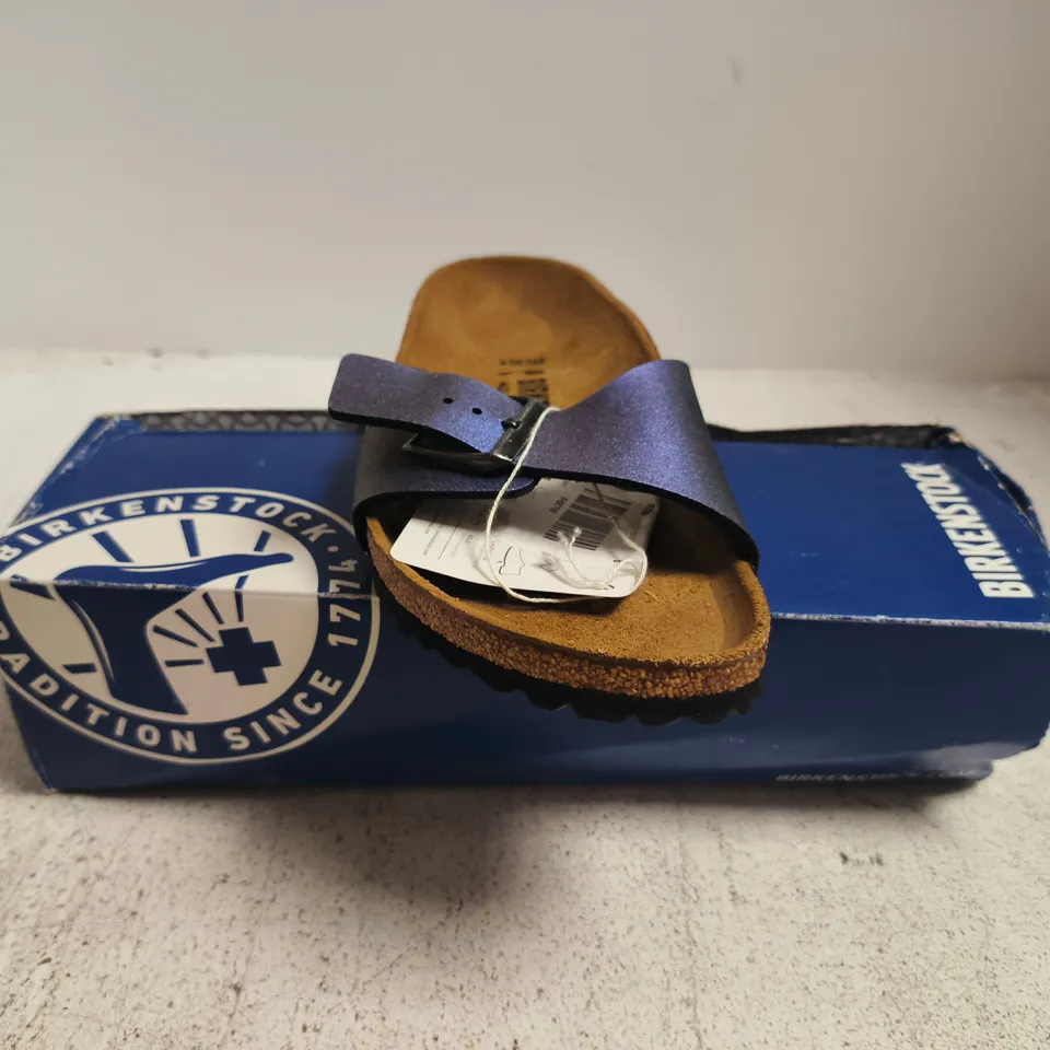 BOXED PAIR OF BIRKENSTOCK MADRID BS OPEN TOE SANDALS IN ICY METALLIC VIOLET SIZE UK 5.5