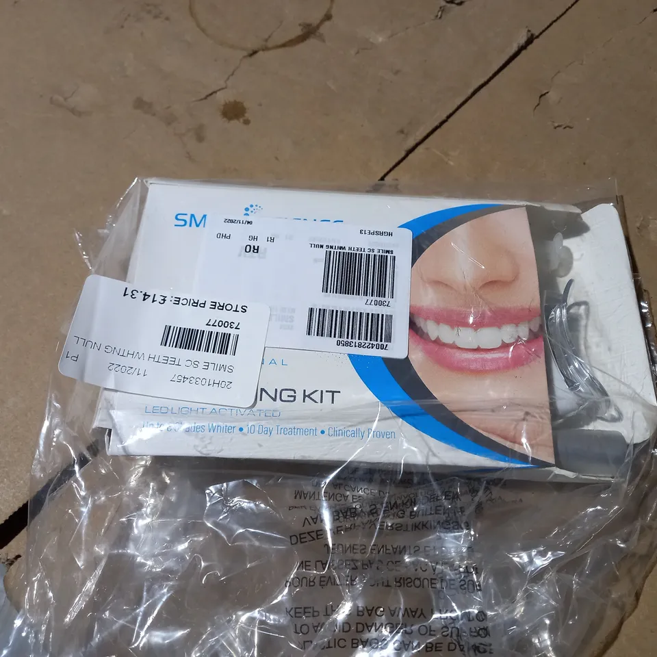 SMILE SCIENCE HARLEY STREET TEETH WHITENING KIT