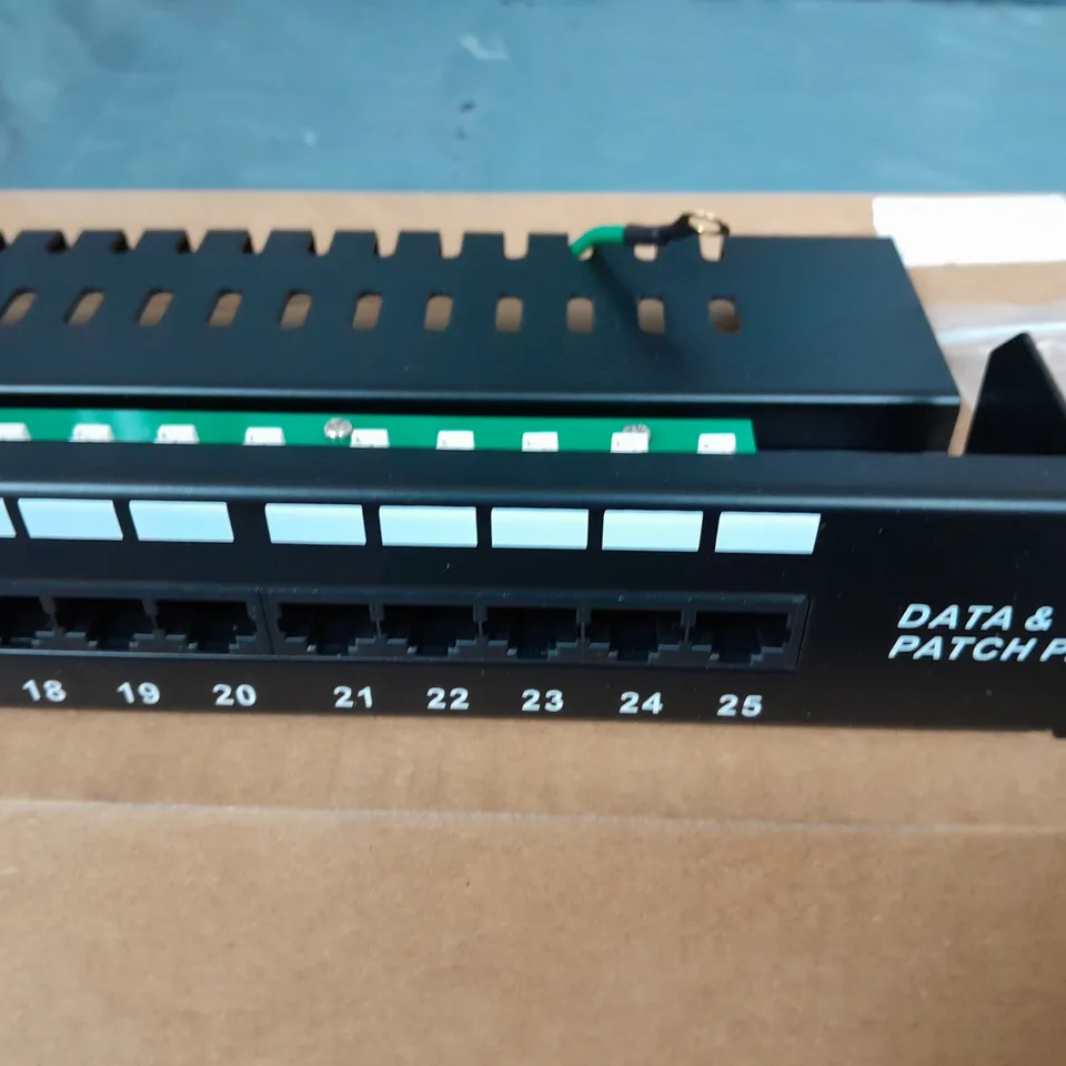 LOT OF 10 DATA & VOICE CAT3/TELEPHONE 25-PORT PATCH PANELS - PPAN-25-T