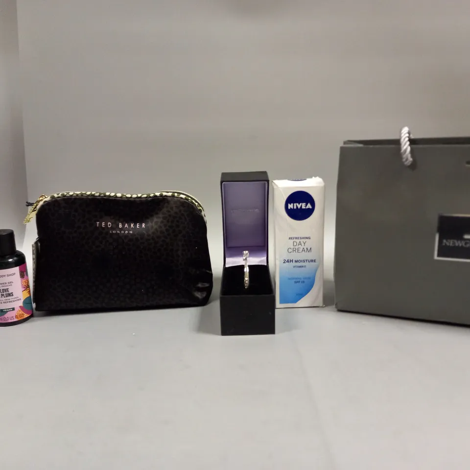 NEWGRANGE SKINCARE SET 