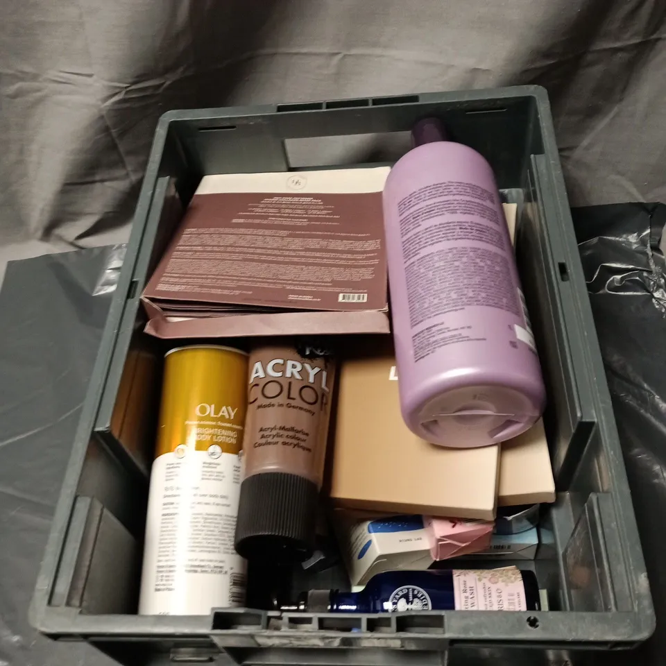 APPROXIMATELY 20 ASSORTED COSMETIC ITEMS INCLUDING FYNE PALETTE FOR EYE AND FACE, NEALS YARD FACE WASH, PUREOLOGY SHAMPOO, ACRYL COLOR