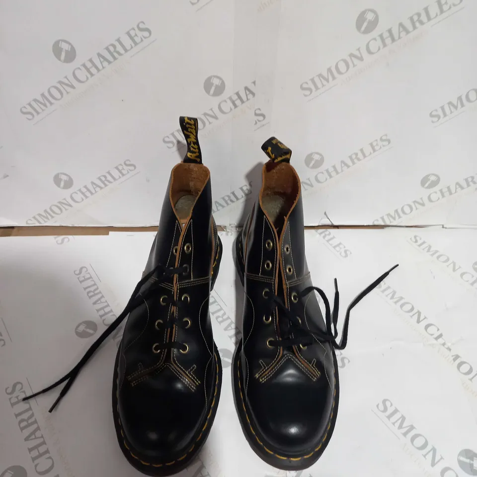 UNBOXED PAIR OF DOCMARTINS AIRWAYS ORINGINAL SIZE 46