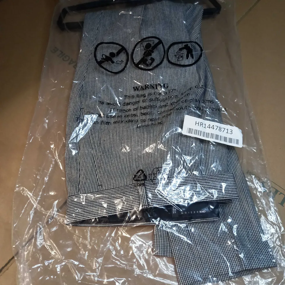 PACKAGED ASOS MONOCHROME WOOL MIX SKINNY SUIT TROUSERS - SIZE W32/L32