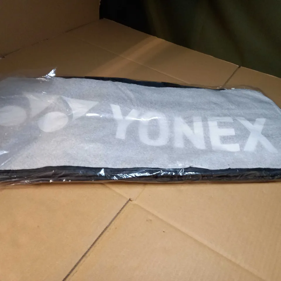 PACKAGED YONEX BLACK/SILVER BADMINGTON TOURNAMENT TEAM BAG