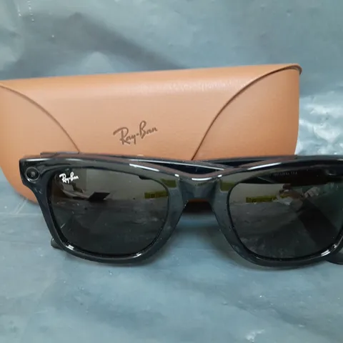 RAY-BAN WAYFARER GLASSES - SHINY BLACK, G15 GREEN