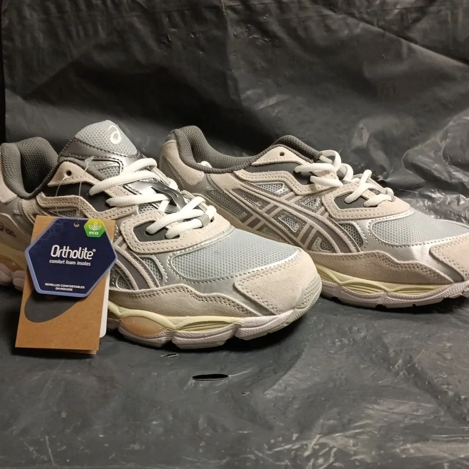 BOXED PAIR OF ASICS TRAINERS IN LIGHT BEIGE/GREY SIZE UK 10