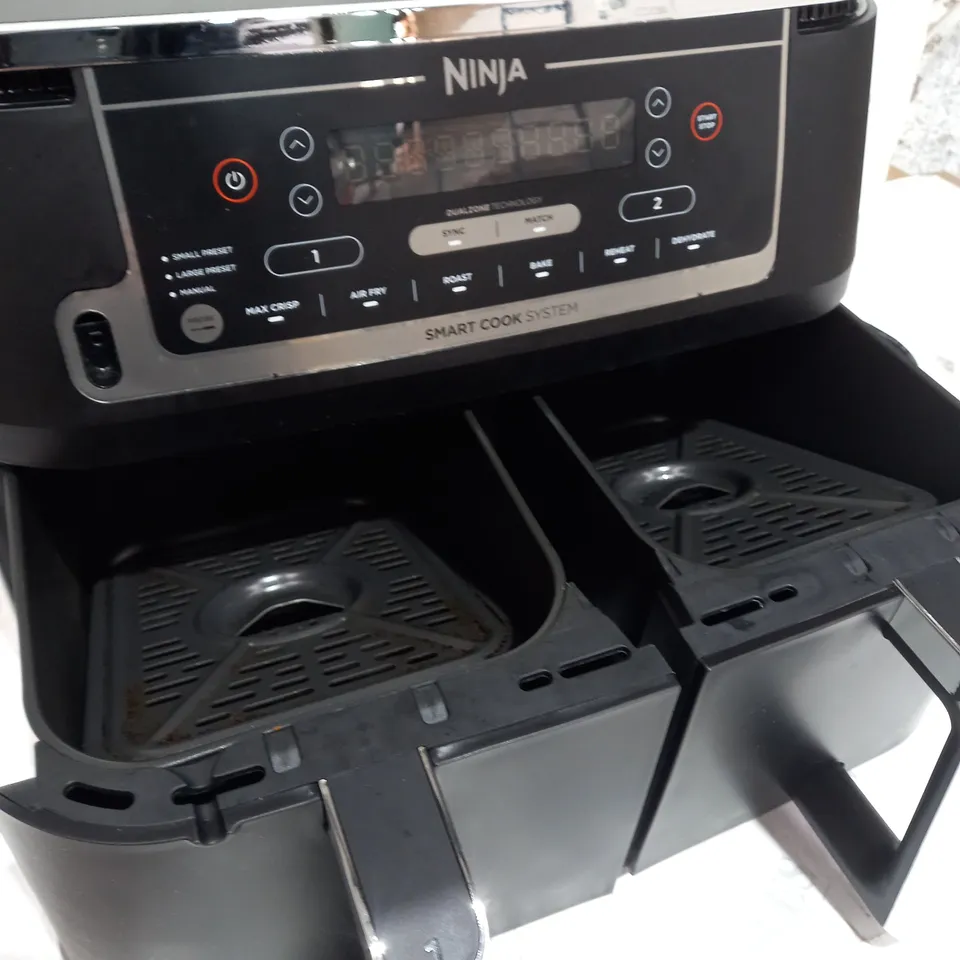 BOXED NINJA FOODI MAX DUALZONE AIR FRYER AF451UK