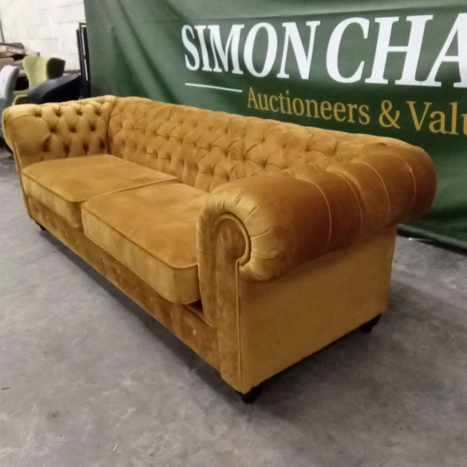 QUALITY DESIGNER 4 SEATER VELVET CHESTERFIELD SOFA - HONEY