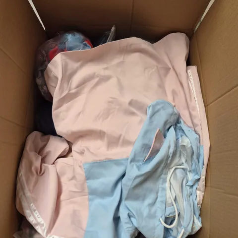 LARGE BOX OF APPROXIMATELY 20 ASSORTED CLOTHING ITEMS IN VARIOUS SIZES, STYLES AND COLOURS