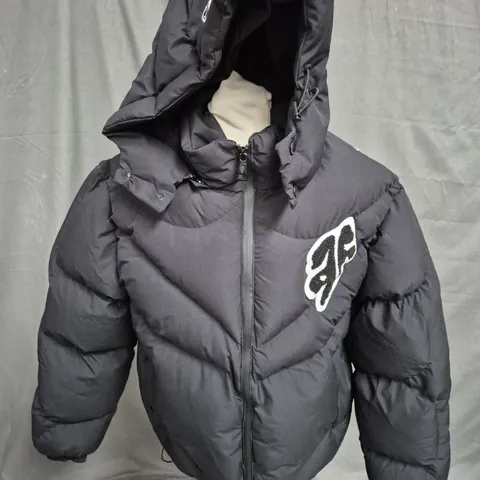 FACES SPACESUIT PUFFER JACKET IN BLACK